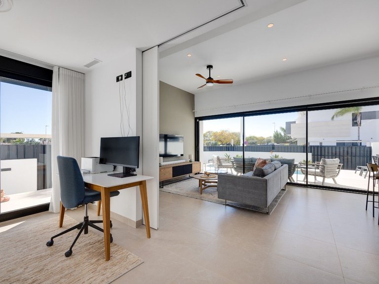 Villa for Sale in Pilar De La Horadada, Alicante 20