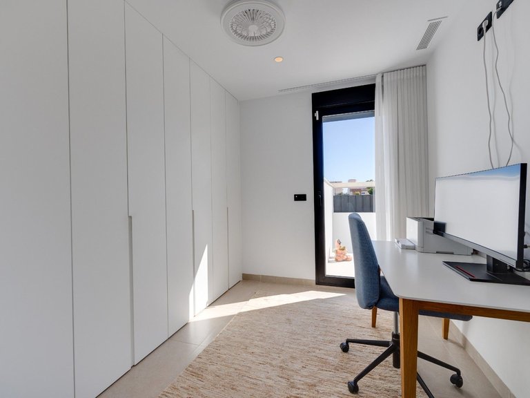 Villa for Sale in Pilar De La Horadada, Alicante 21