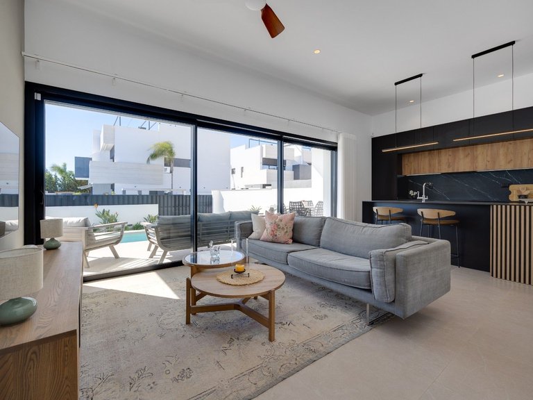 Villa for Sale in Pilar De La Horadada, Alicante 25