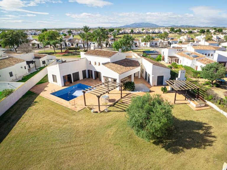 Villa for Sale in BaÑos Y Mendigo, Murcia 3