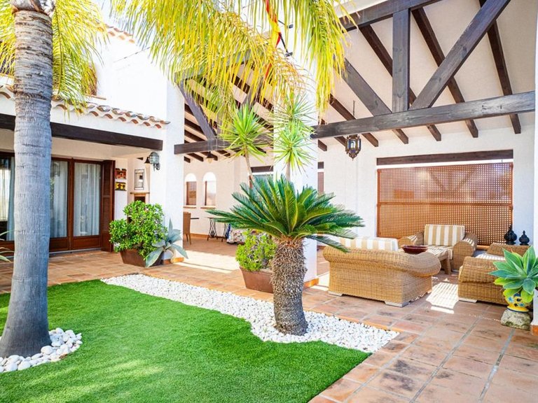 Villa for Sale in BaÑos Y Mendigo, Murcia 5
