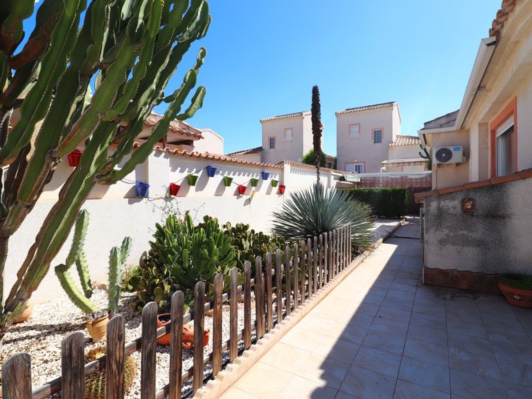 Villa for Sale in Benijofar, Alicante 18
