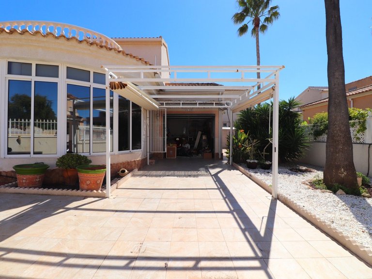 Villa for Sale in Benijofar, Alicante 24