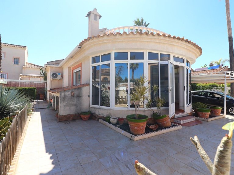 Villa for Sale in Benijofar, Alicante 25