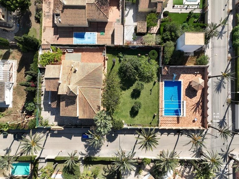 Villa for Sale in Cabo Roig, Alicante 1