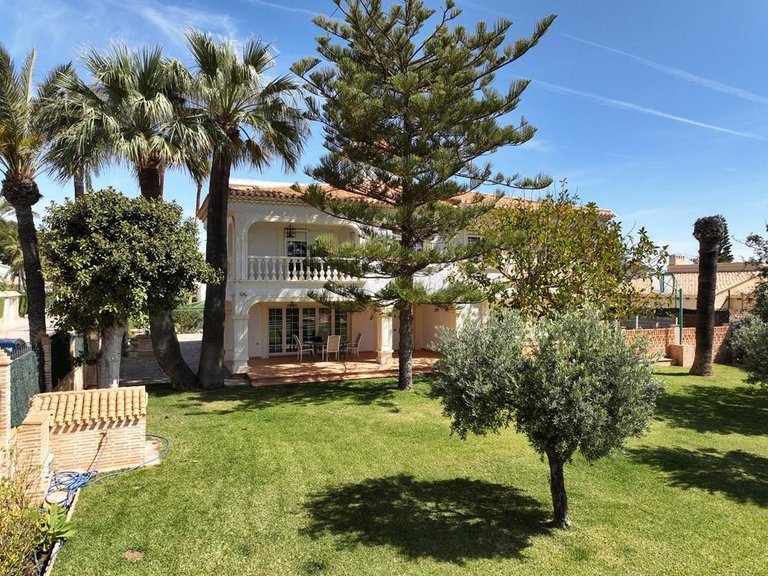 Villa for Sale in Cabo Roig, Alicante 16