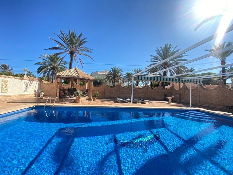 Villa for Sale in Cabo Roig, Alicante 20
