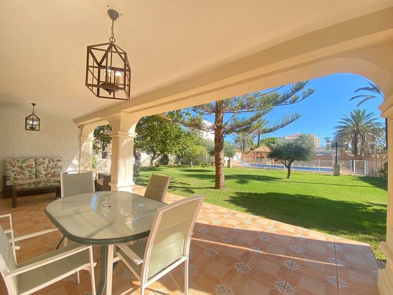 Villa for Sale in Cabo Roig, Alicante 24