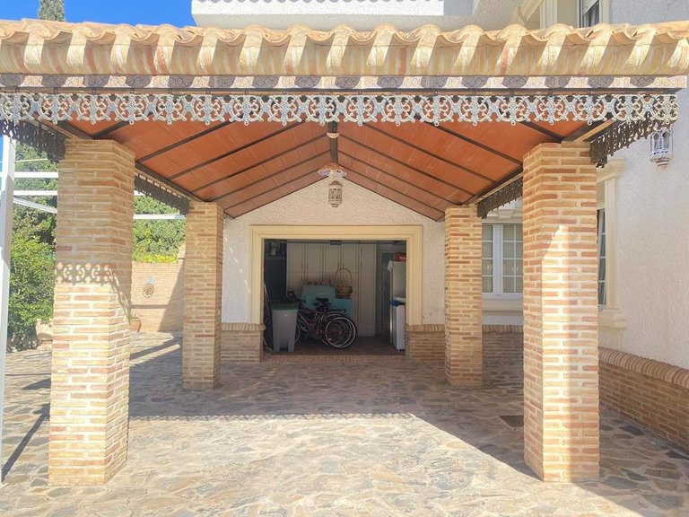Villa for Sale in Cabo Roig, Alicante 26
