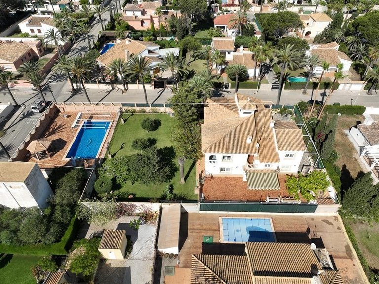 Villa for Sale in Cabo Roig, Alicante 3