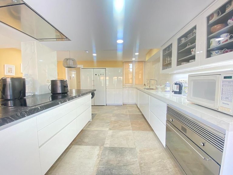 Villa for Sale in Cabo Roig, Alicante 32