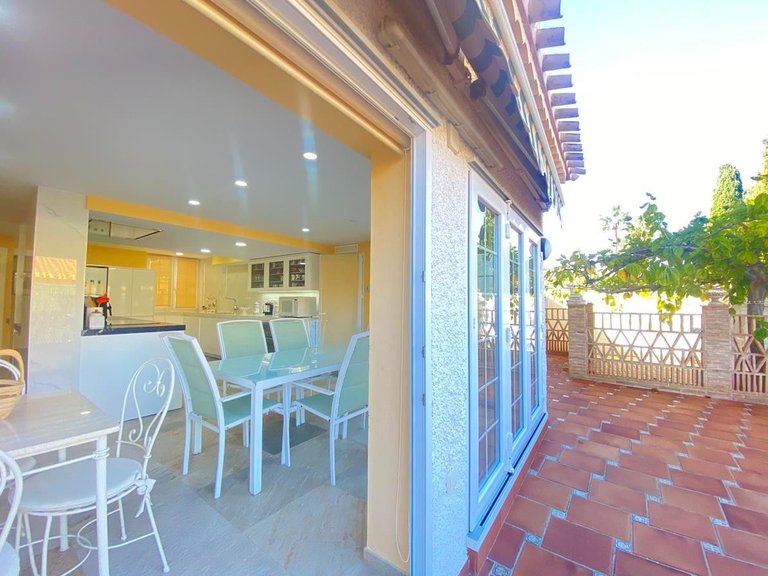 Villa for Sale in Cabo Roig, Alicante 37