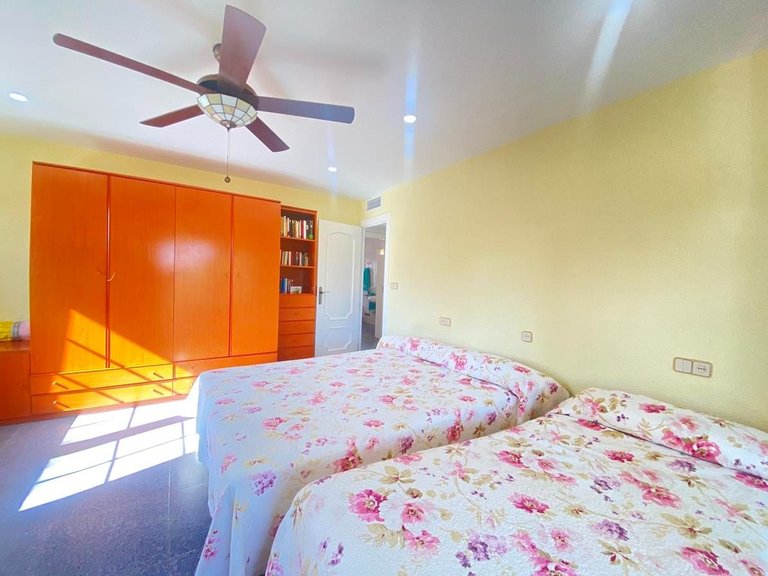 Villa for Sale in Cabo Roig, Alicante 46