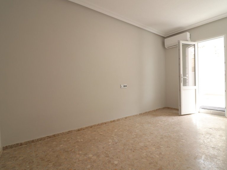 Apartment for Sale in Torrevieja, Alicante 11