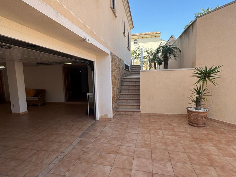Villa for Sale in Costa Blanca Orihuela Costa, Alicante 25