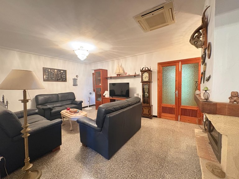 Town House for Sale in Lloseta Pueblo, Lloseta, Balearic Islands 15