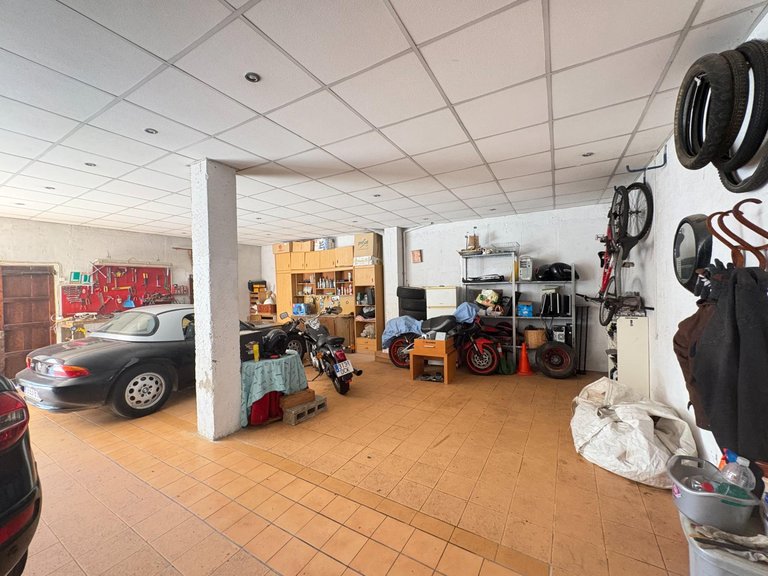 Town House for Sale in Lloseta Pueblo, Lloseta, Balearic Islands 25