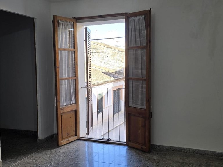 Town House for Sale in Nucleo urbano 56, Lloseta, Balearic Islands 19