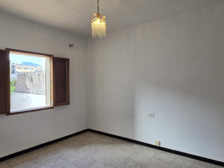 Town House for Sale in Nucleo urbano 56, Lloseta, Balearic Islands 20