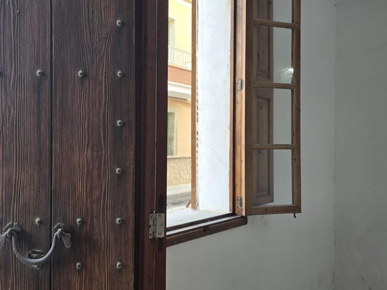 Town House for Sale in Nucleo urbano 56, Lloseta, Balearic Islands 9