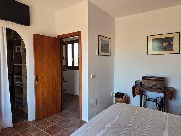 Country House for Sale in Nucleo urbano 56, Lloseta, Balearic Islands 26