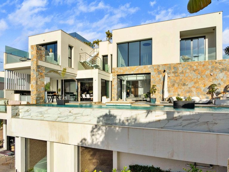 Villa for Sale in Inland Orihuela, Alicante 2
