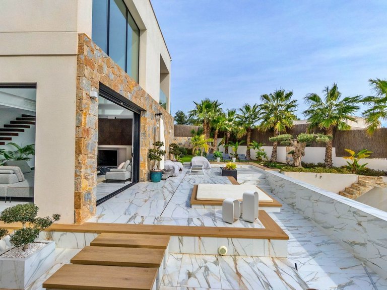 Villa for Sale in Inland Orihuela, Alicante 44