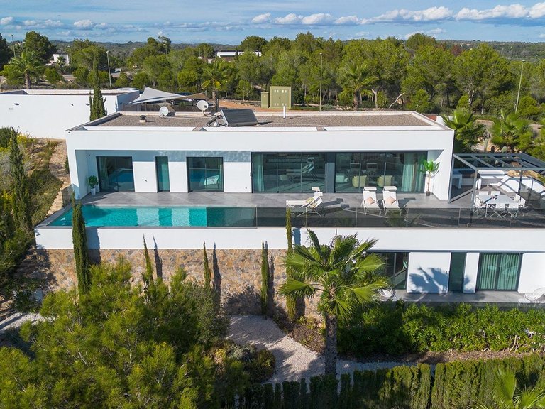 Villa for Sale in Inland Orihuela, Alicante 1