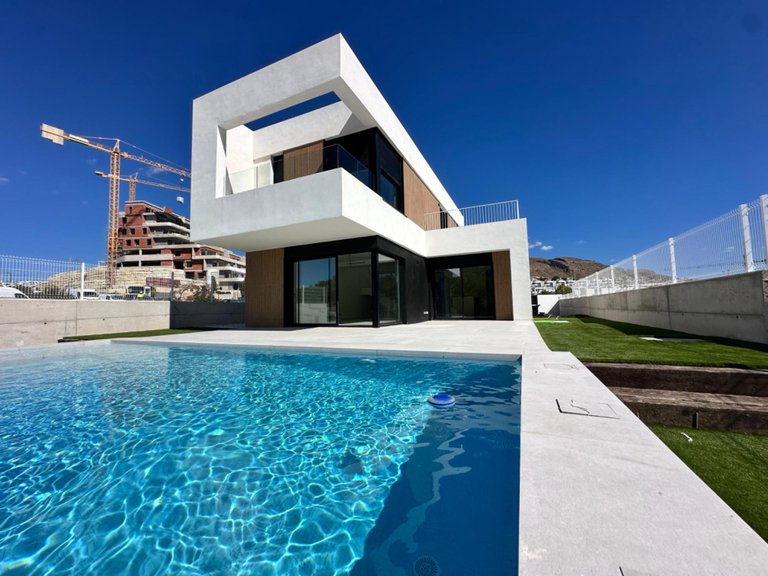 Villa for Sale in Finestrat, Alicante, 16