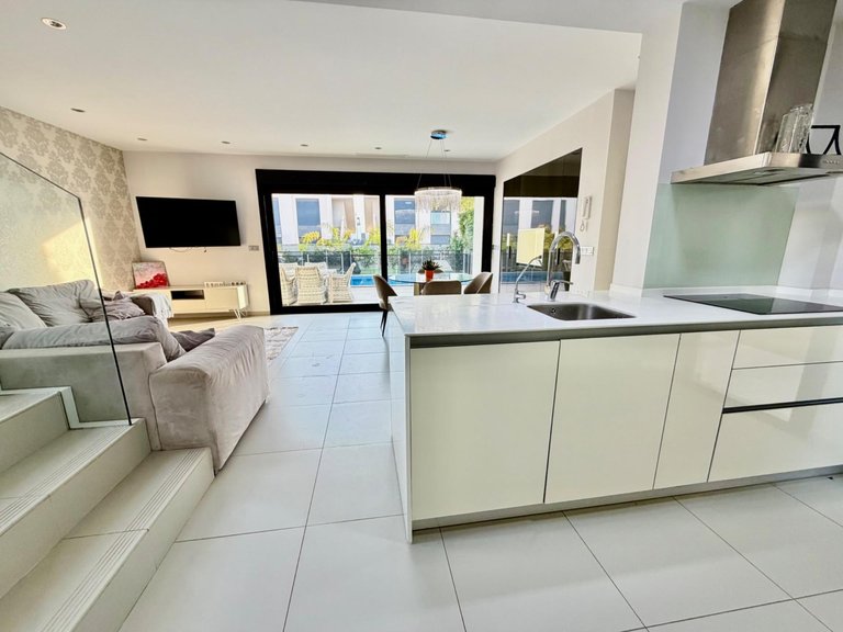 Villa for Sale in Inland Rojales, Alicante 10