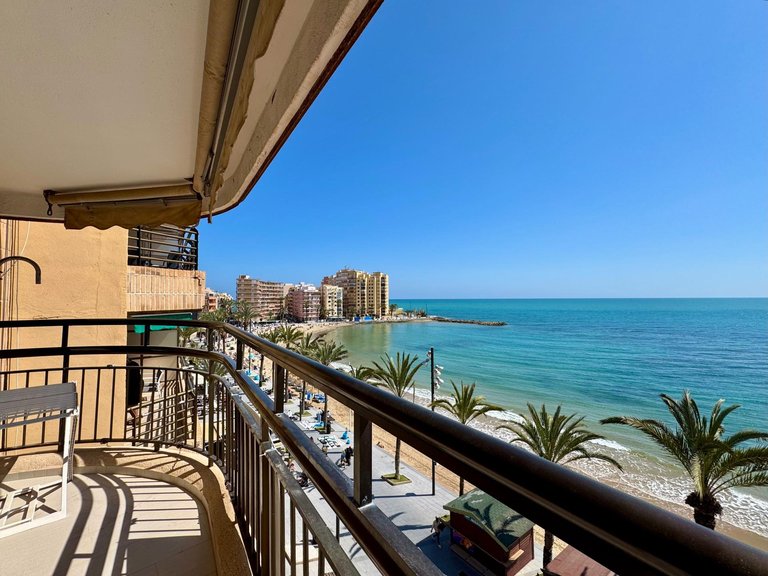 Apartment for Sale in Costa Blanca Torrevieja, Alicante 1