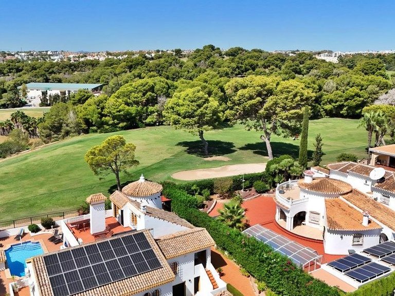 Villa for Sale in Costa Blanca Orihuela Costa, Alicante 10