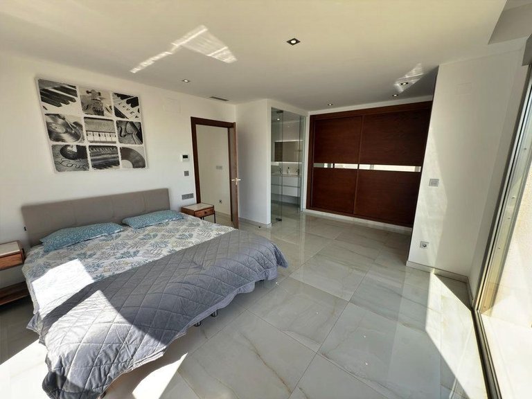 Villa for Sale in Costa Blanca Orihuela Costa, Alicante 28