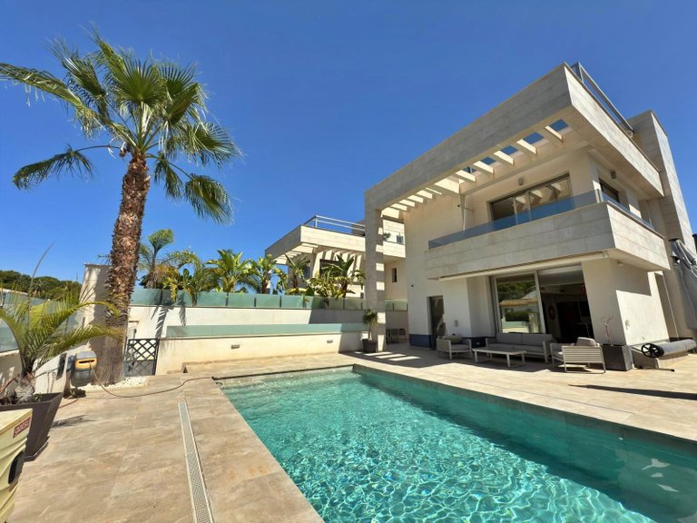 Villa for Sale in Costa Blanca Orihuela Costa, Alicante 47