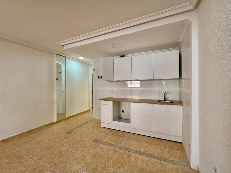 Apartment for Sale in Centro, Torrevieja, Alicante 14