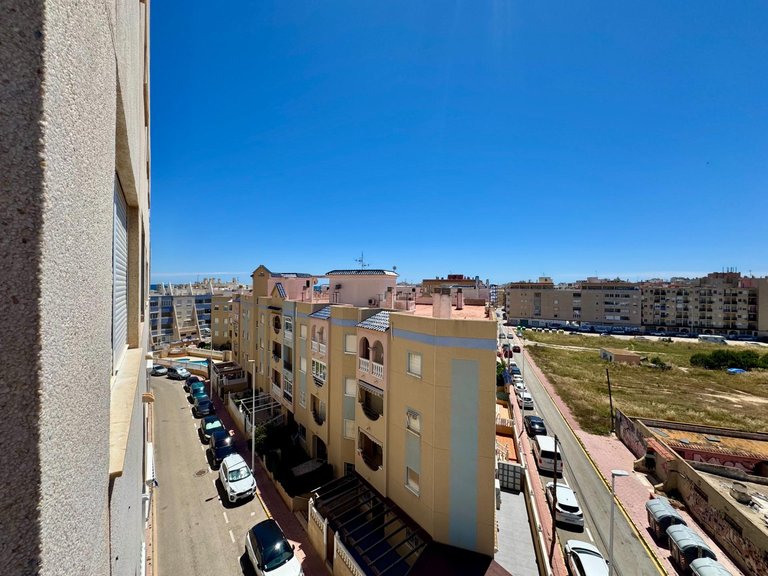 Apartment for Sale in Torrevieja, Alicante 28