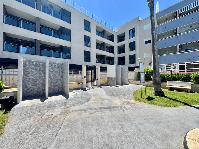 Apartment for Sale in Torrevieja, Alicante 34