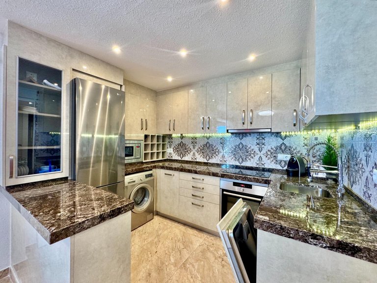 Apartment for Sale in Costa Blanca Torrevieja, Alicante 18