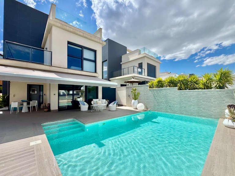 Villa for Sale in Inland San Miguel De Salinas, Alicante 48