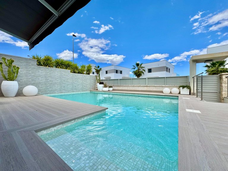 Villa for Sale in Inland San Miguel De Salinas, Alicante 49