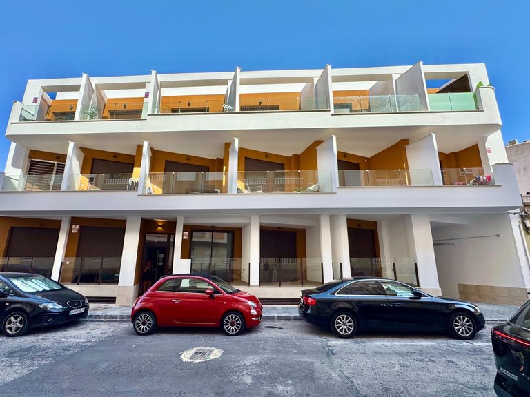 Apartment for Sale in Torrevieja, Alicante 30