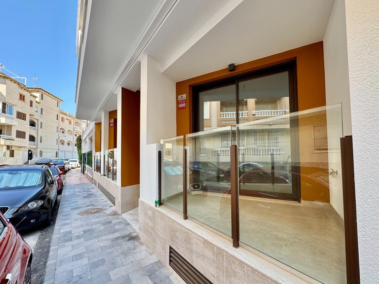 Apartment for Sale in Torrevieja, Alicante 31