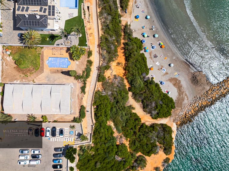 Villa for Sale in Costa Blanca Cabo Roig, Alicante 2