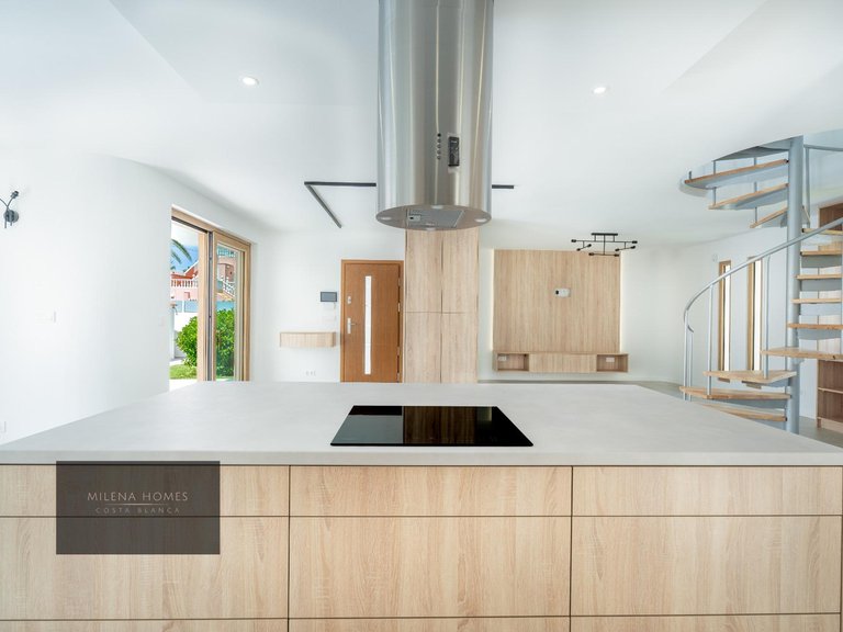 Villa for Sale in Costa Blanca Cabo Roig, Alicante 17