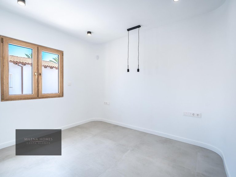 Villa for Sale in Costa Blanca Cabo Roig, Alicante 45