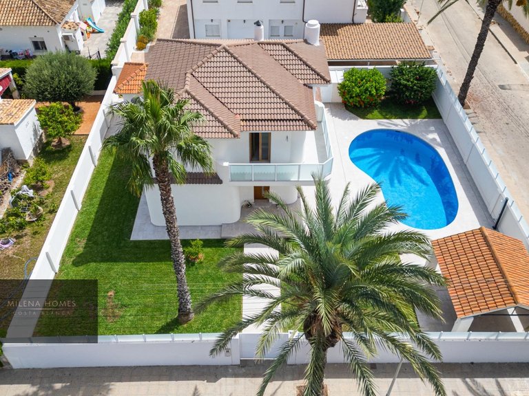 Villa for Sale in Costa Blanca Cabo Roig, Alicante 6