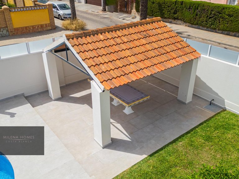 Villa for Sale in Costa Blanca Cabo Roig, Alicante 8