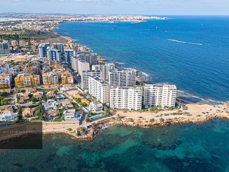 Apartment for Sale in Costa Blanca Torrevieja, Alicante 11
