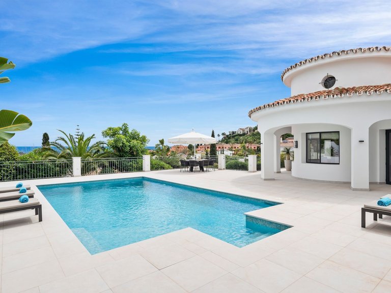 Villa for Sale in Benahavís, Malaga 1