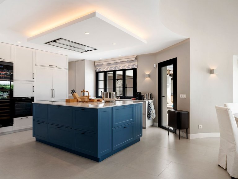 Villa for Sale in Benahavís, Malaga 18